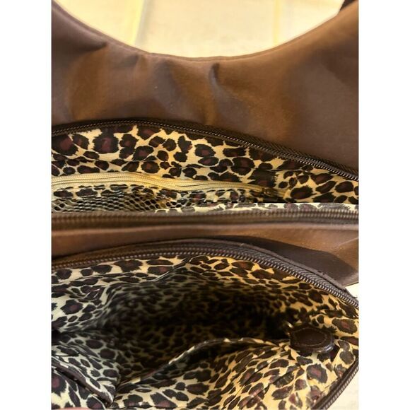 Travelon criss cross RDIF brown with animal print lined 10x12”multi compartment - Picture 11 of 11